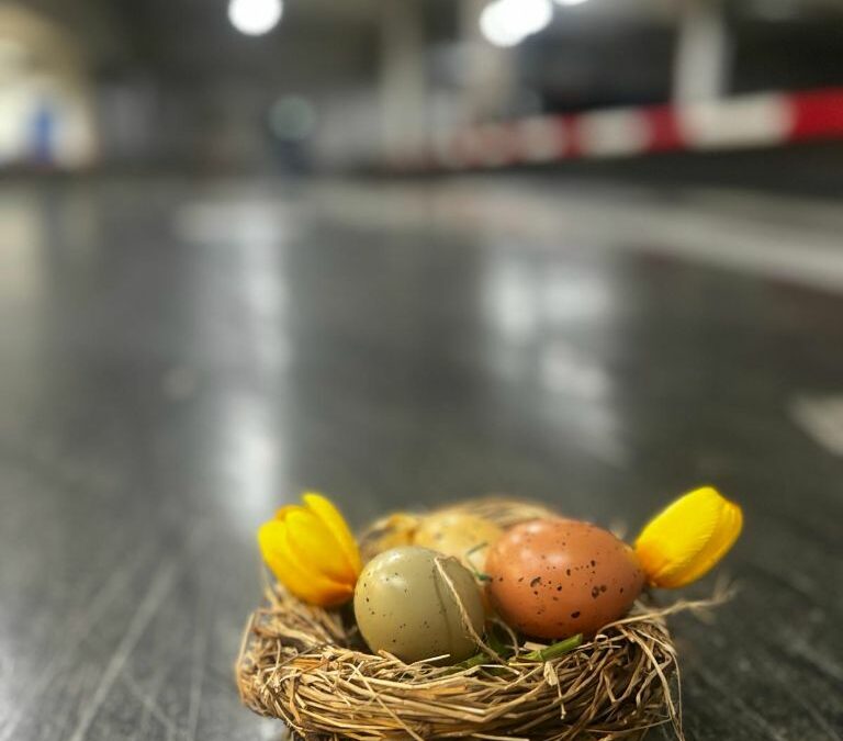 Der Osterhase kommt in die Kartbahn